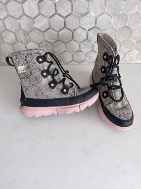 SOREL Kids Girls Explorer Lace Up Pink & Black Winter Boots